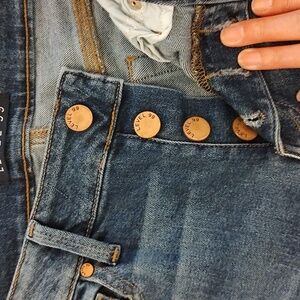 Yes I love Level 99. Size 27 / Paradise Fit